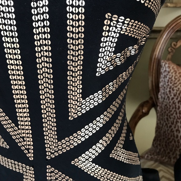 Black dress with sequin pattern - Picture 4 of 4